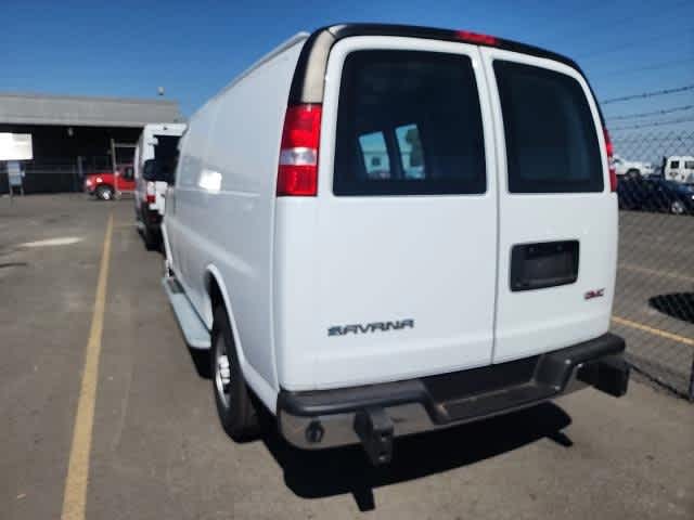 2023 Gmc Savana 2500 Cargo photo 3