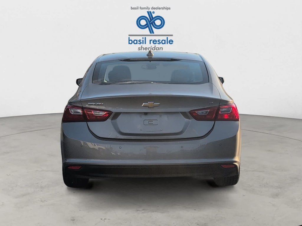 2024 Chevrolet Malibu 1LT photo 3