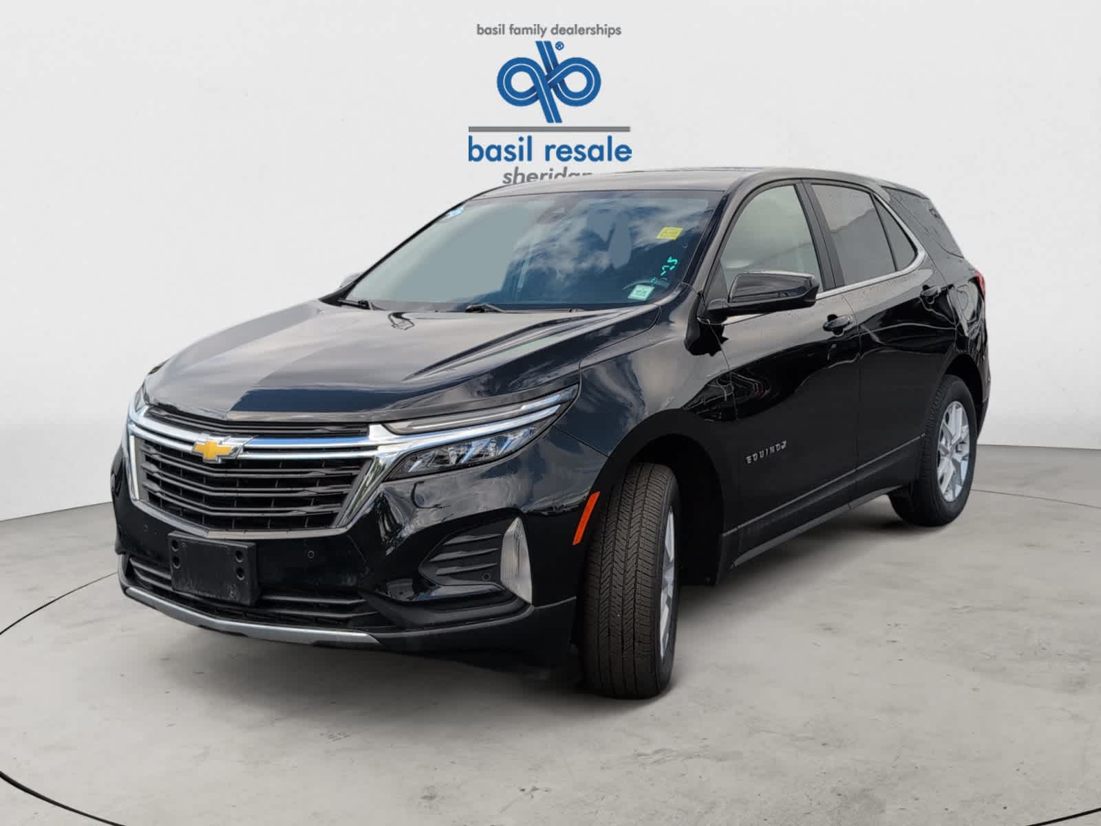 2024 Chevrolet Equinox LT photo 2