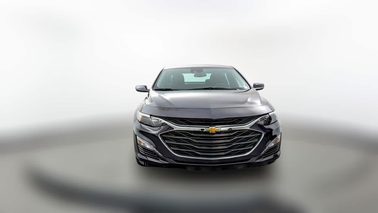 2025 Chevrolet Malibu 1LT photo 2