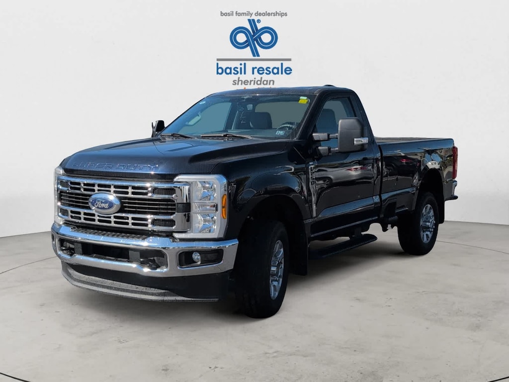 Used 2023 Ford Super Duty F-250 SRW XLT 4WD Reg Cab 8 Box 4WD Reg Cab 8 Box