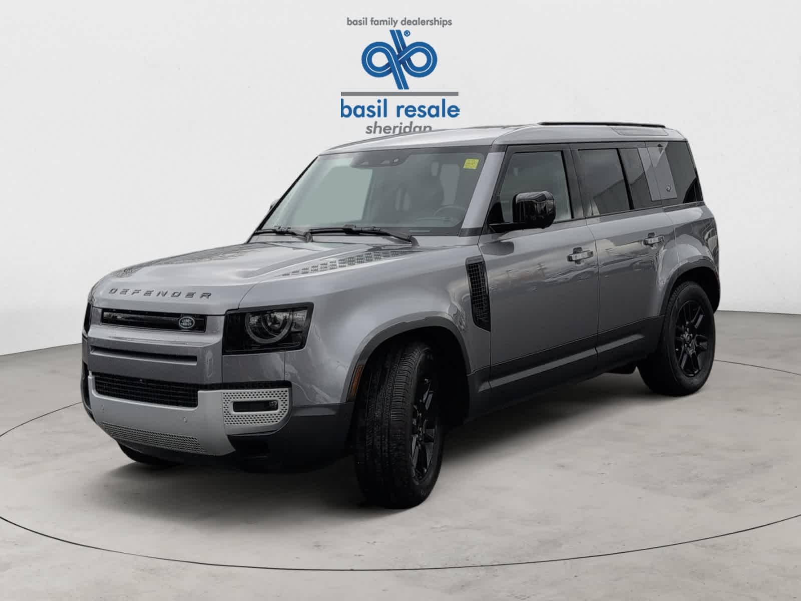 2024 Land Rover Defender S 110 photo 2