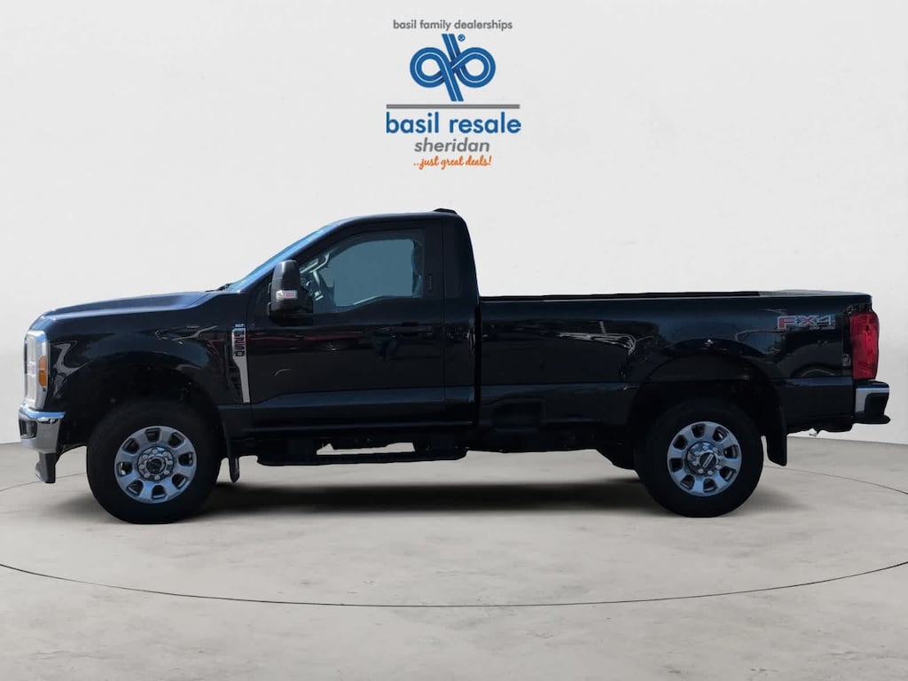 Used 2023 Ford Super Duty F-250 SRW XLT 4WD Reg Cab 8 Box 4WD Reg Cab 8 Box