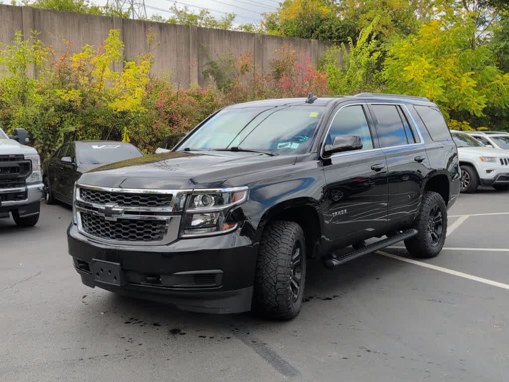 2019 Chevrolet Tahoe LS photo 3