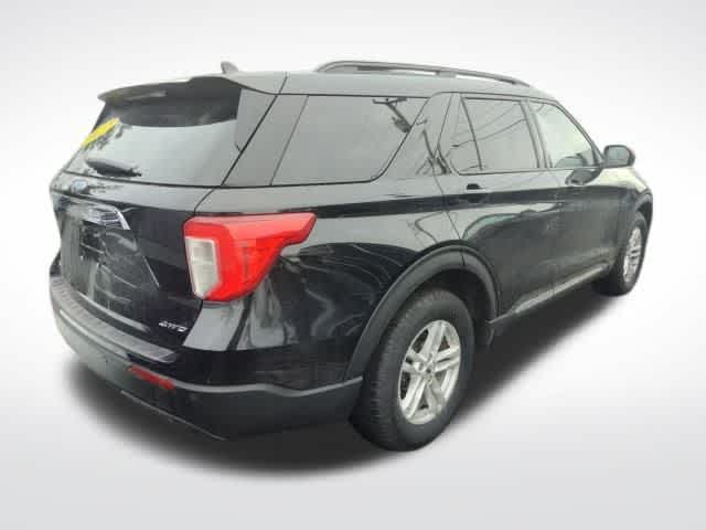 2022 Ford Explorer XLT photo 2