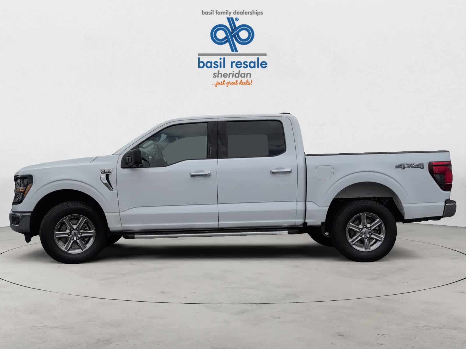 2024 Ford F-150 XLT photo 3