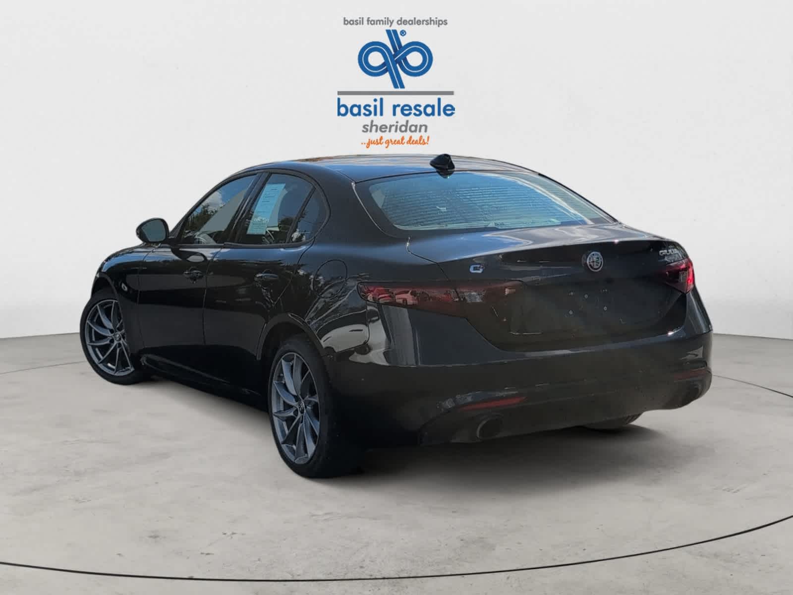 2022 Alfa Romeo Giulia SPRINT photo 3
