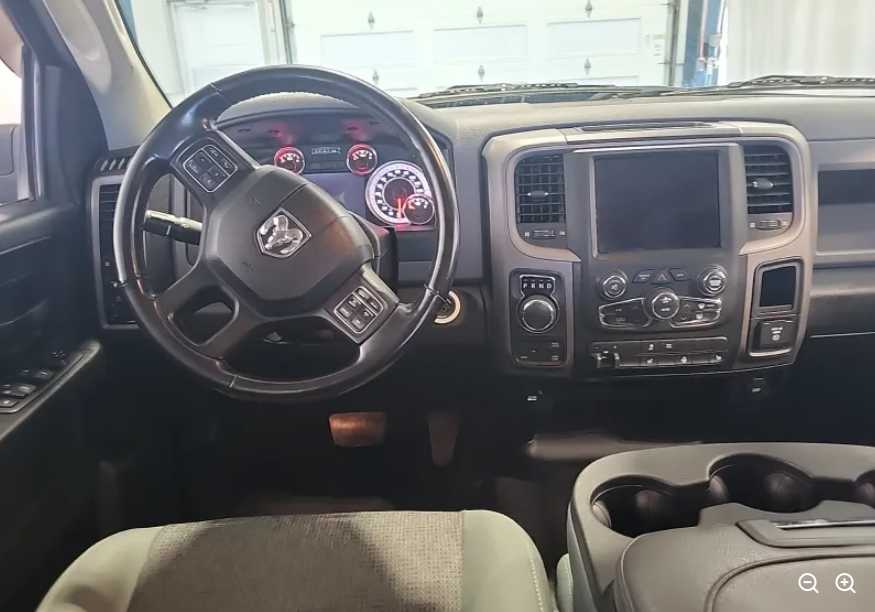 2020 Ram 1500 Classic Express photo 4
