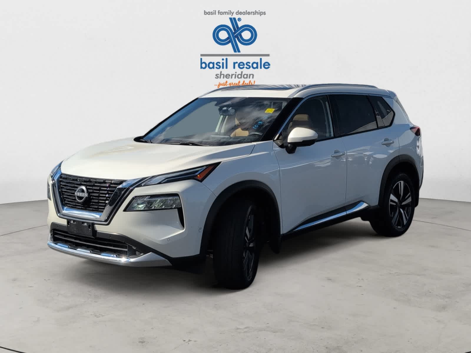 2023 Nissan Rogue Platinum AWD photo 2