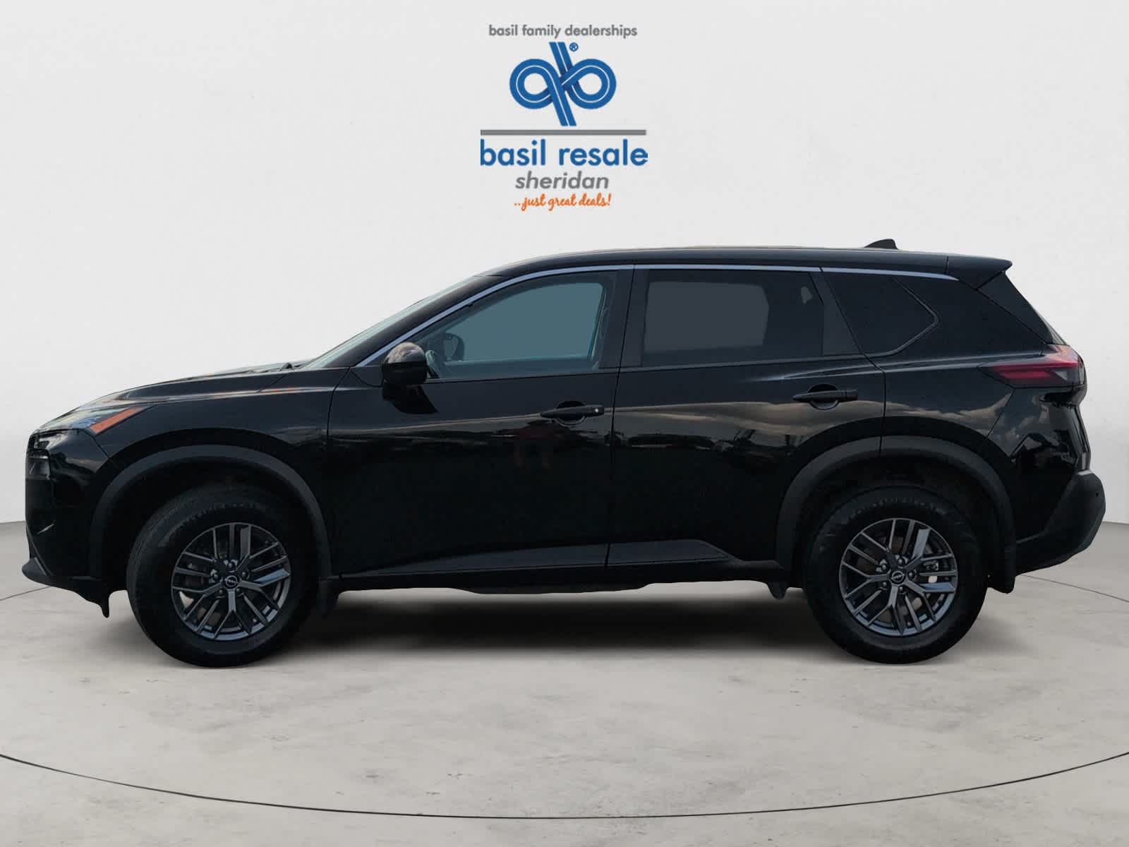2022 Nissan Rogue S AWD photo 2