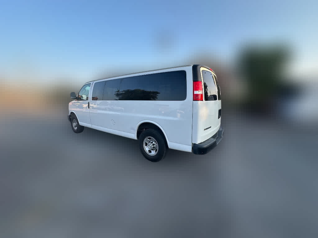 2021 Chevrolet Express LS photo 3