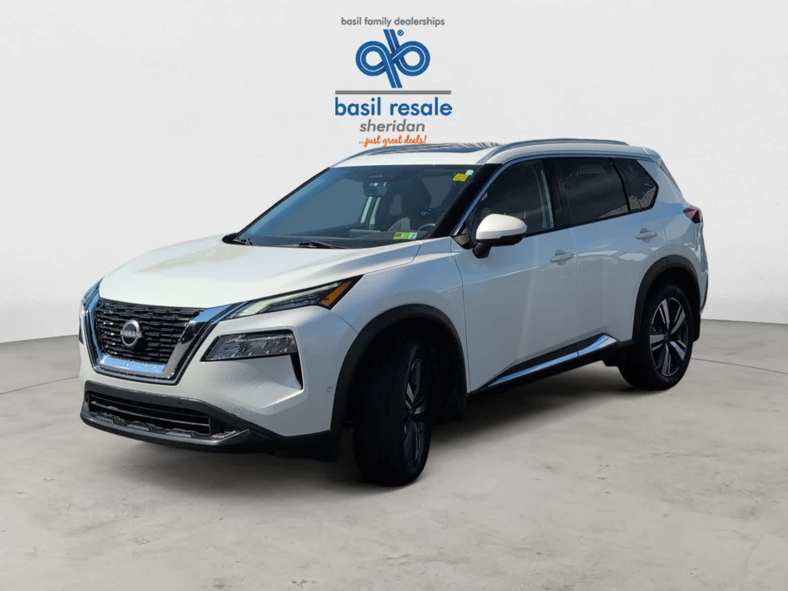 2023 Nissan Rogue SL photo 2