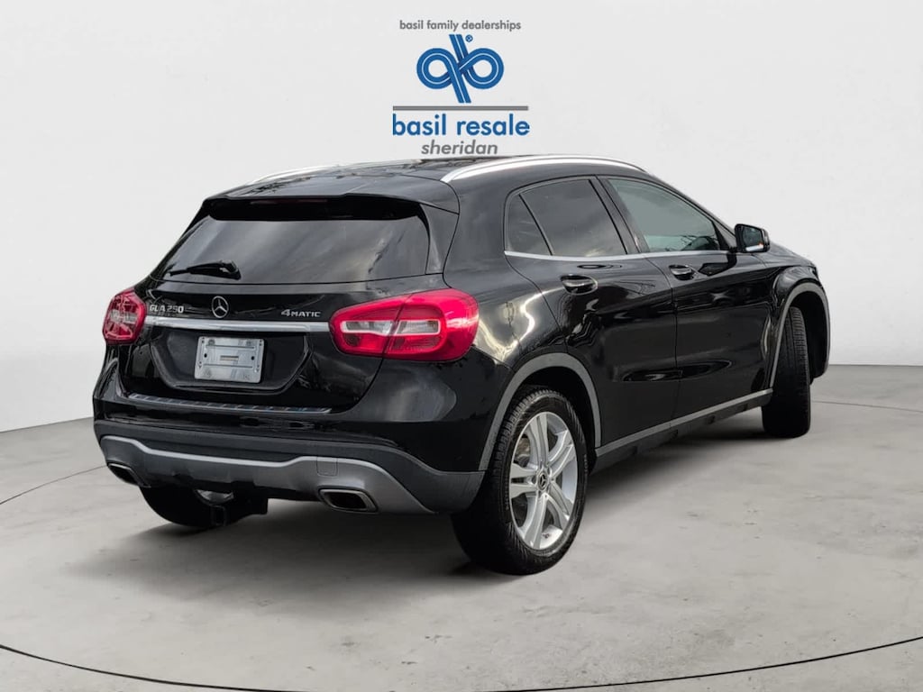 2018 Mercedes Benz GLA 250 4MATIC photo 4