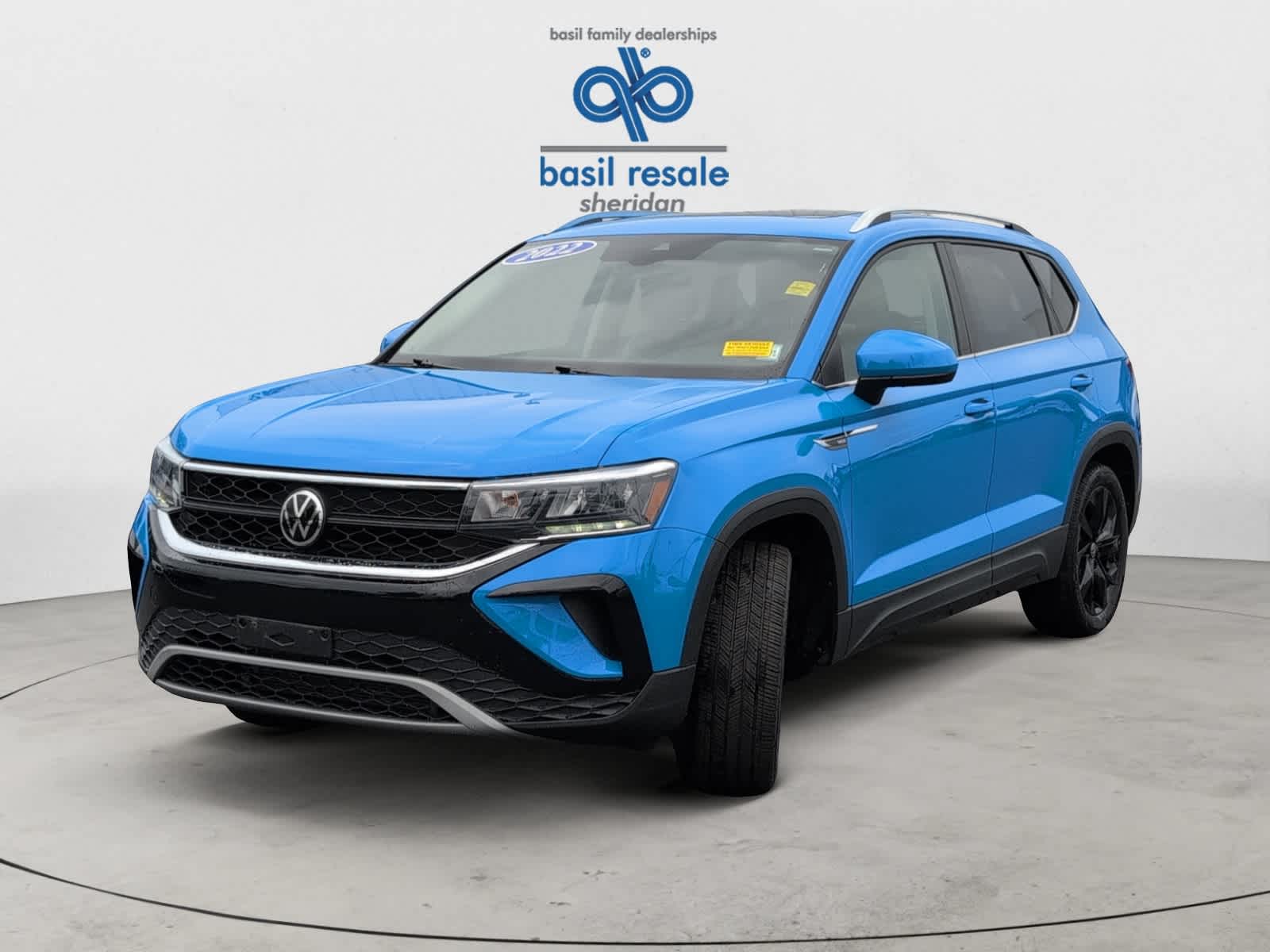 2022 Volkswagen Taos SE photo 2