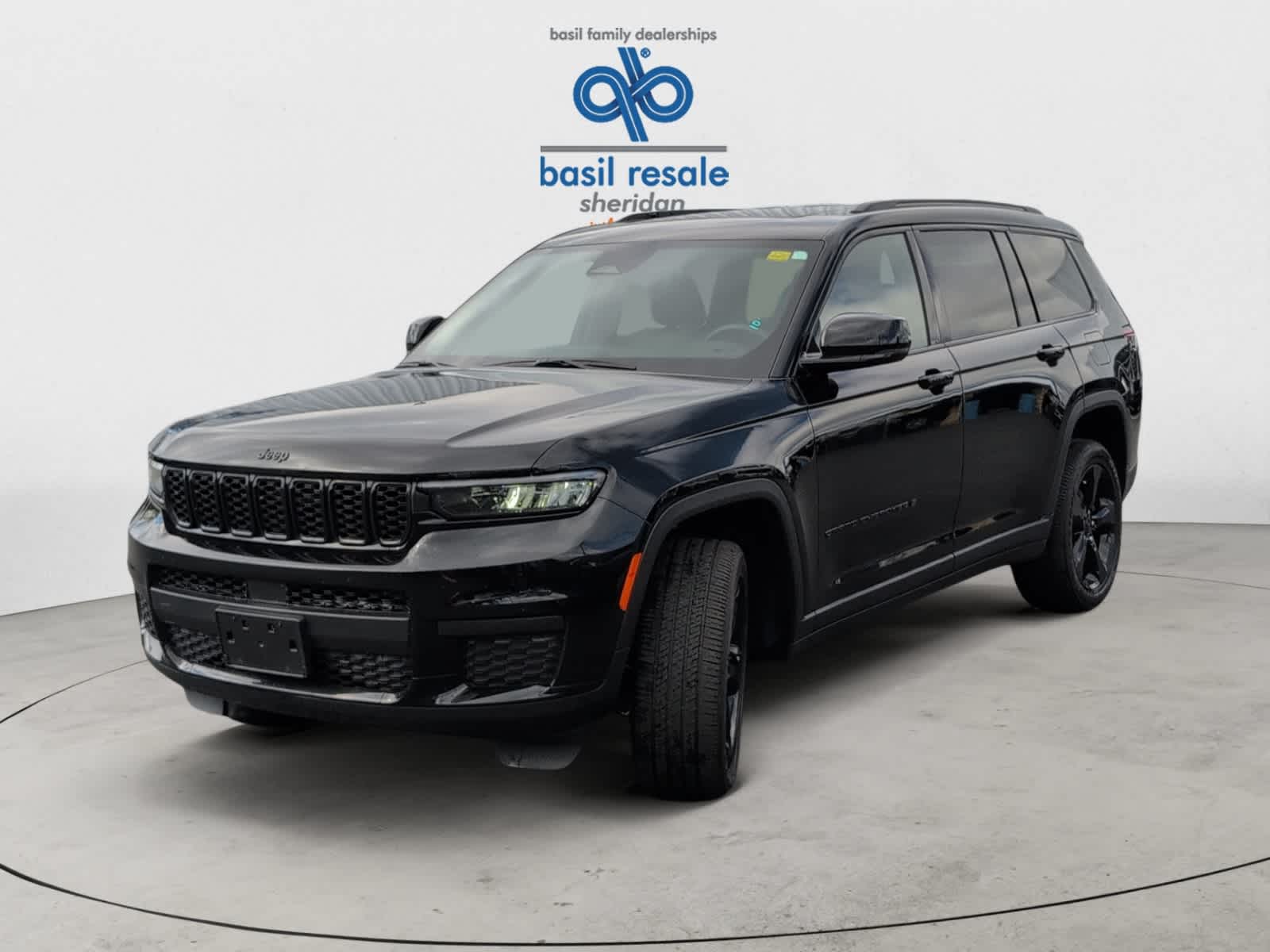 2023 Jeep Grand Cherokee Altitude photo 2