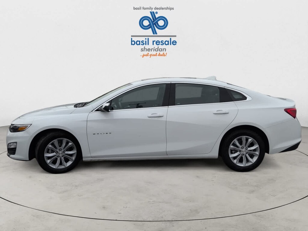 2024 Chevrolet Malibu 1LT photo 3