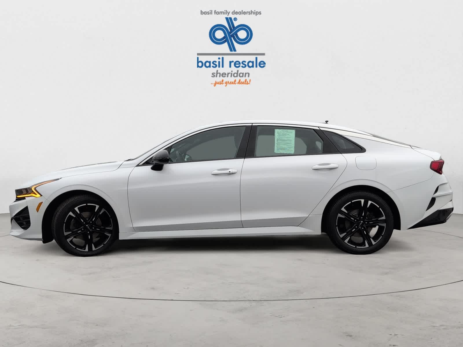 2022 Kia K5 GT-Line photo 2