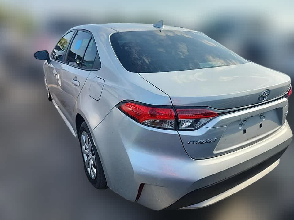 2021 Toyota Corolla LE SE photo 3