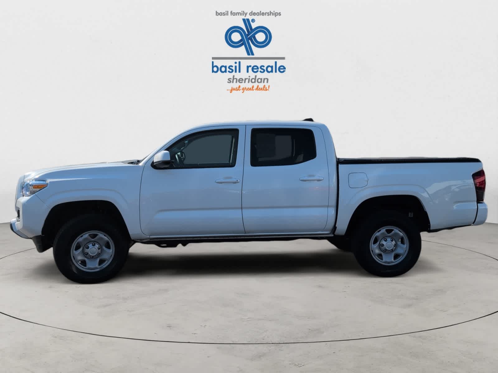 2022 Toyota Tacoma SR Double Cab V6 photo 3