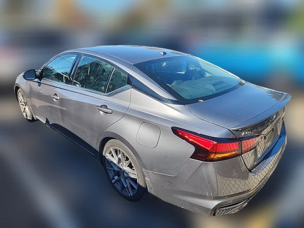 Used 2024 Nissan Altima 2.0 SR Sedan