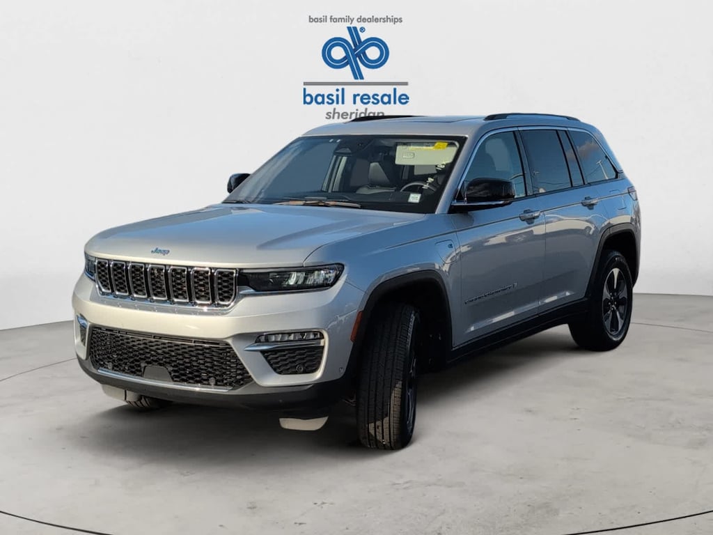 2024 Jeep Cherokee Limited 4xe photo 2