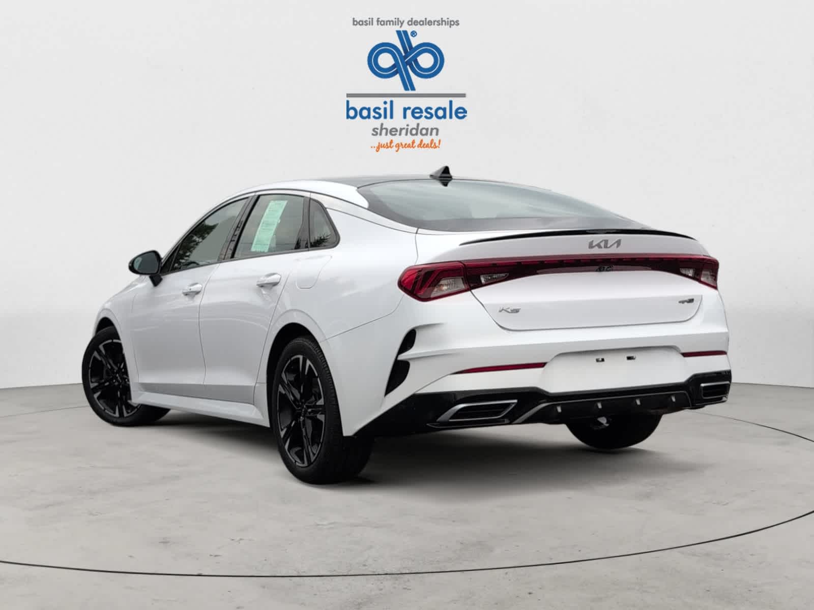 2022 Kia K5 GT-Line photo 3