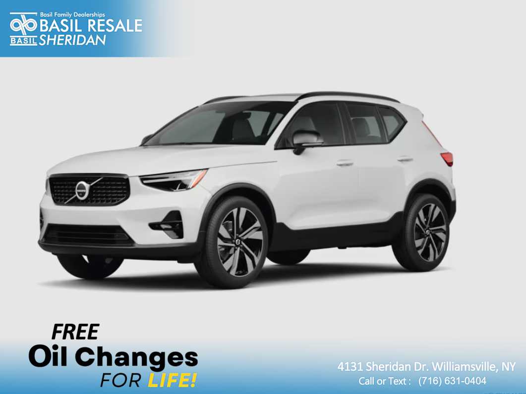 2025 Volvo XC40 Core