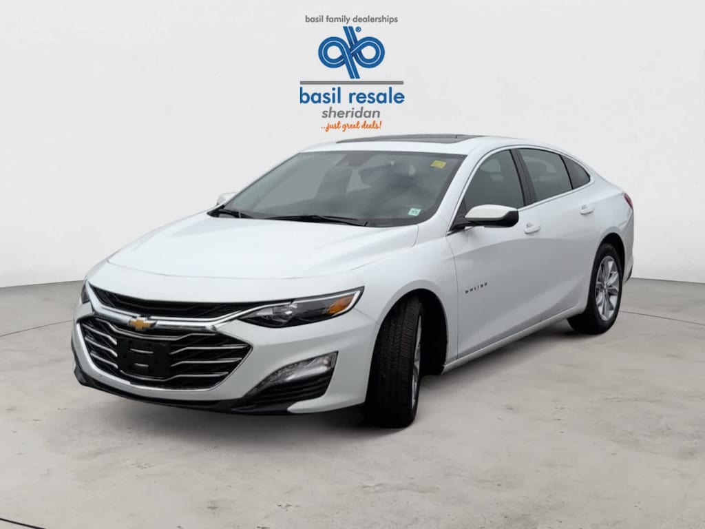 2024 Chevrolet Malibu 1LT photo 2