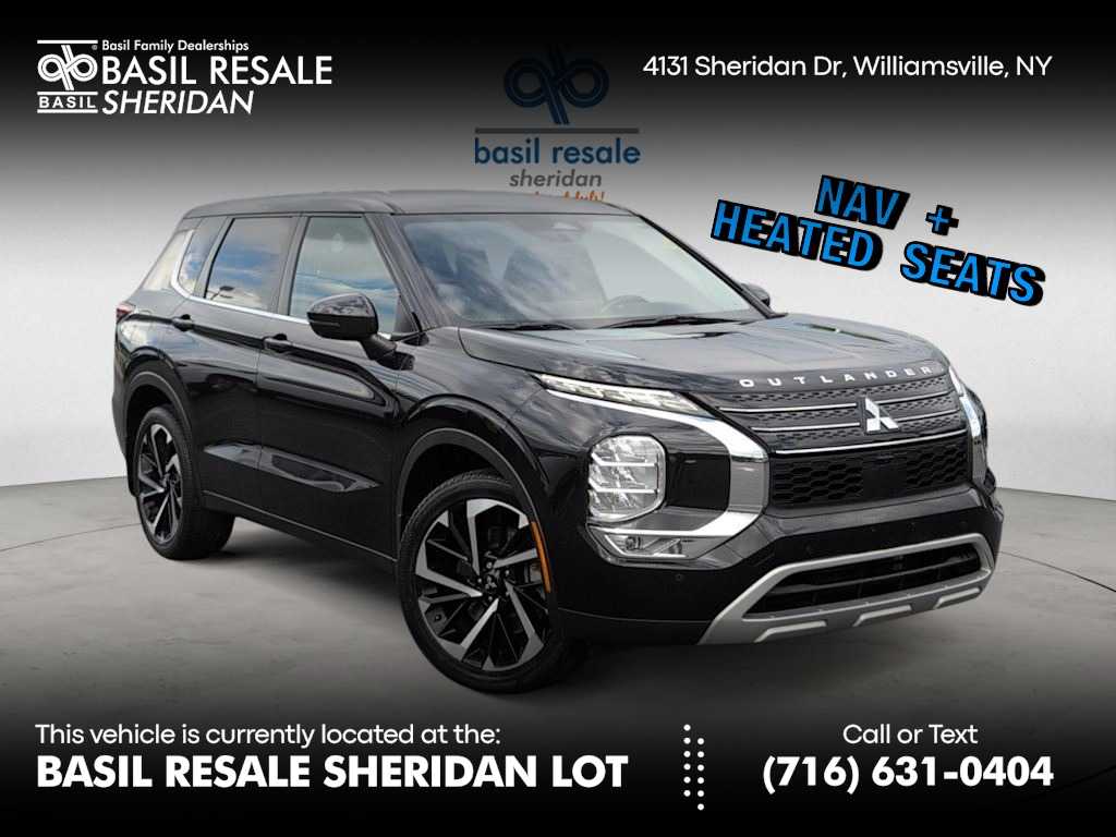 2022 Mitsubishi Outlander SE's photo