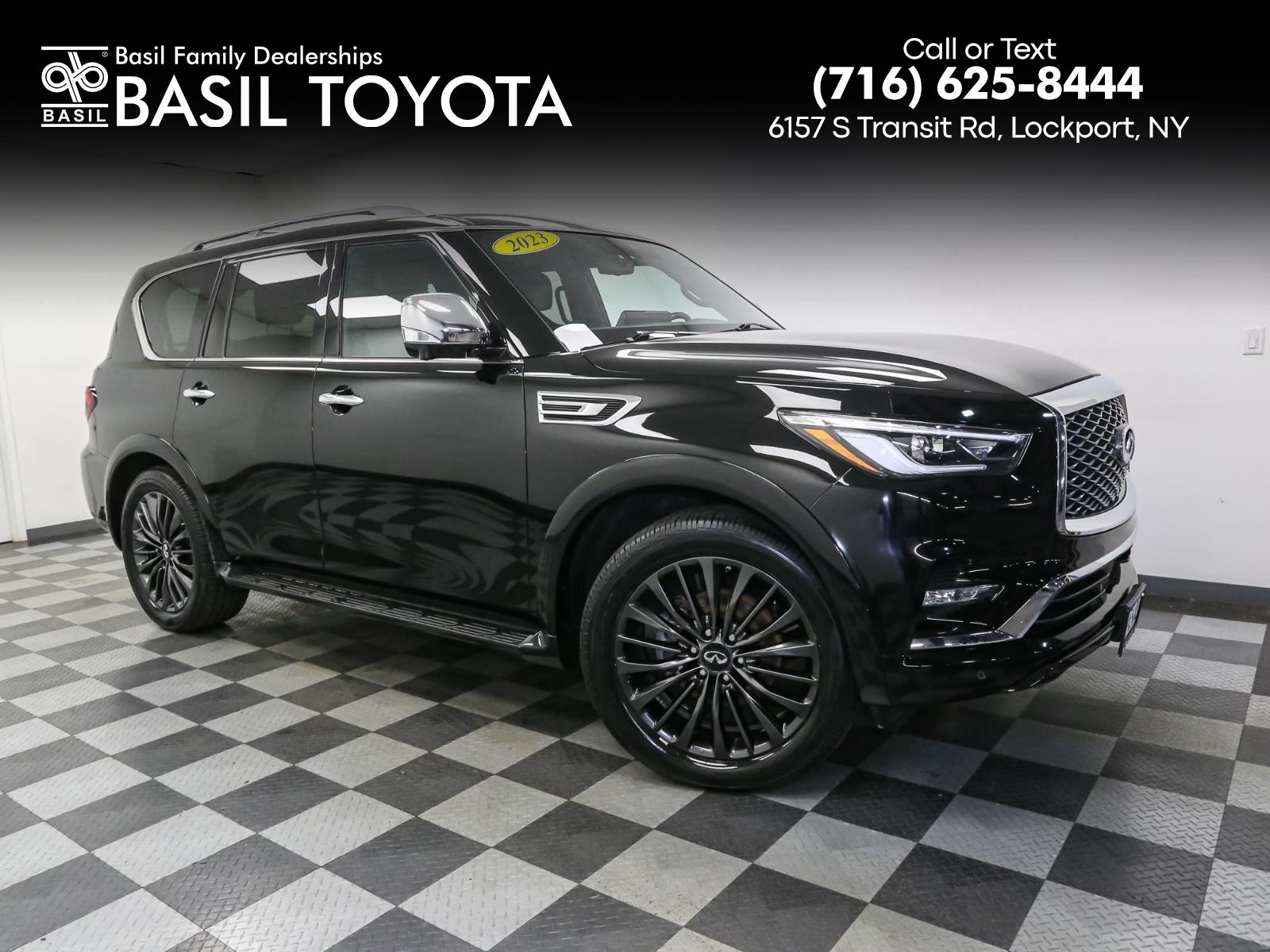 2023 INFINITI QX80 Sensory 4WD's photo