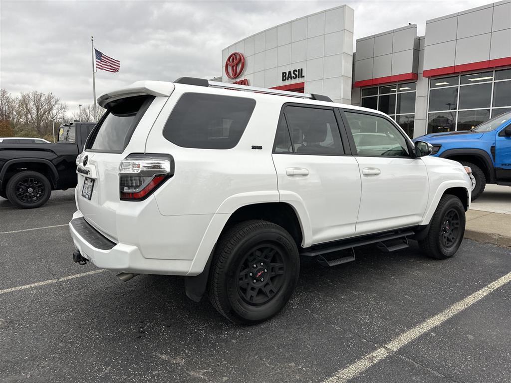 2023 Toyota 4Runner SR5 Premium photo 2