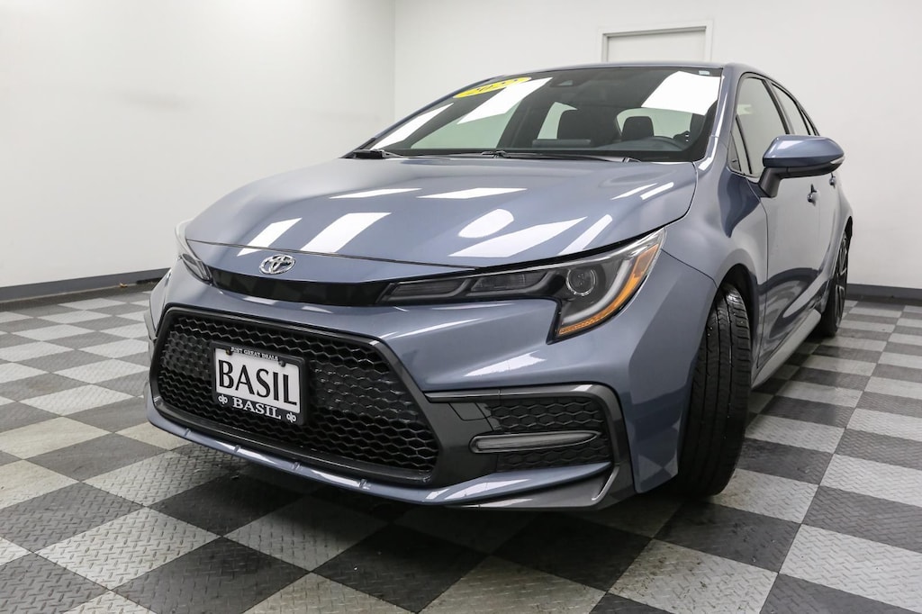 Used 2022 Toyota Corolla SE Sedan