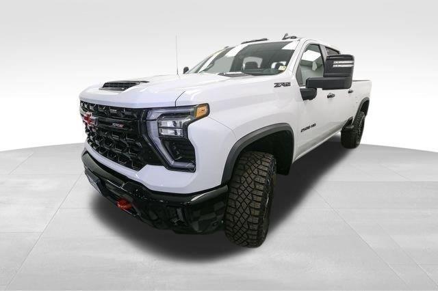 2024 Chevrolet Silverado 2500HD ZR2 photo 4