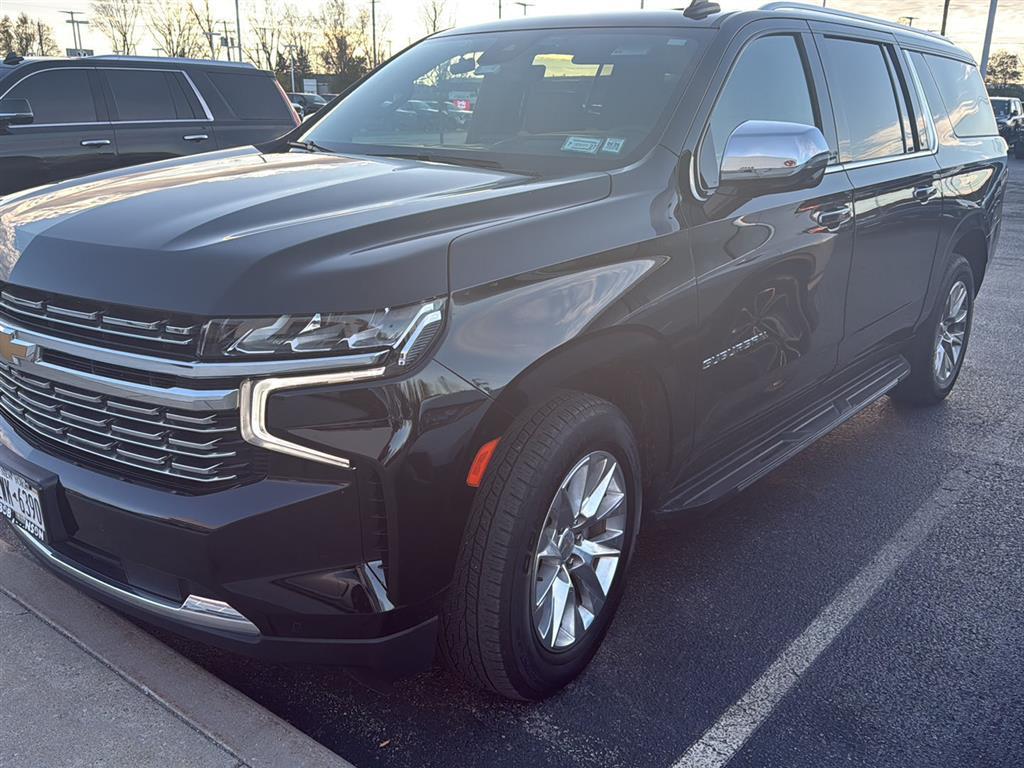 2023 Chevrolet Suburban Premier photo 3