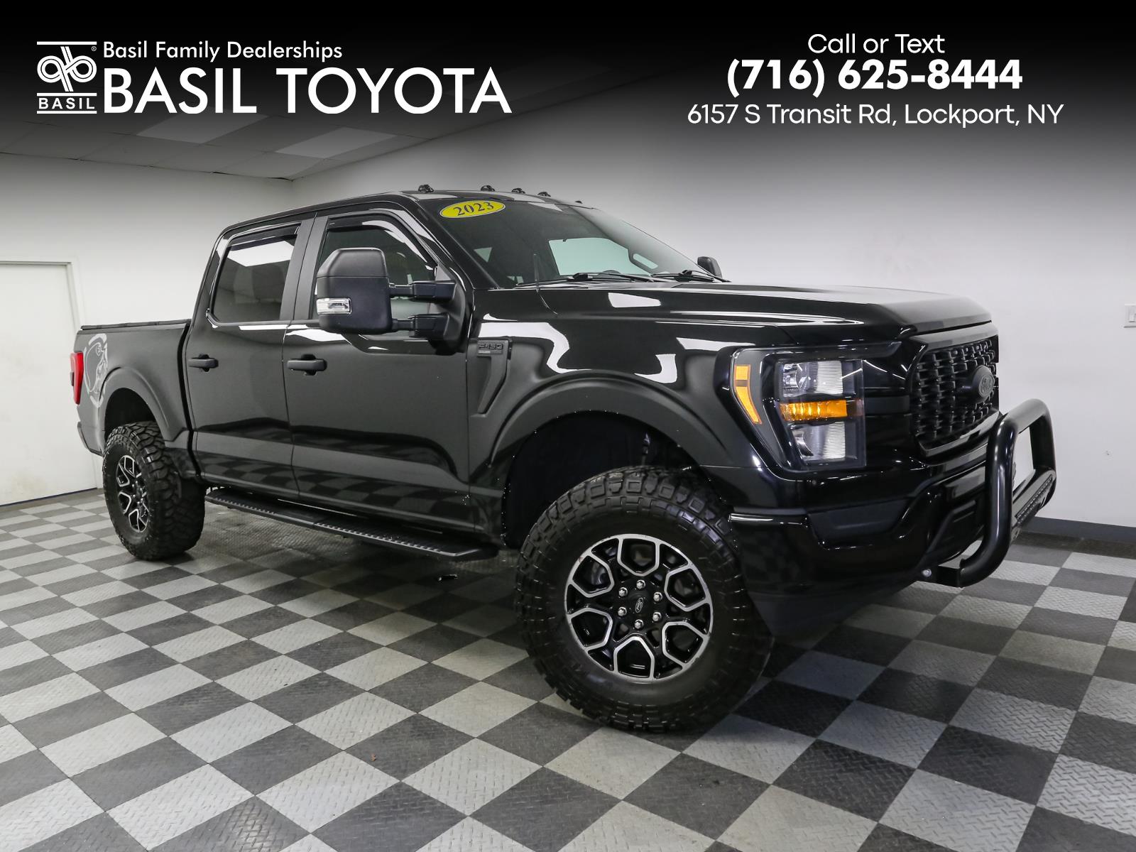 2023 Ford F-150 XL's photo