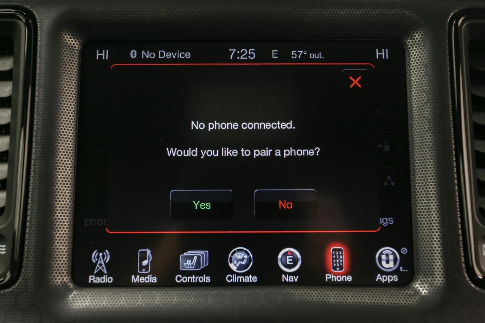2015 Dodge Challenger R/T - Photo 29