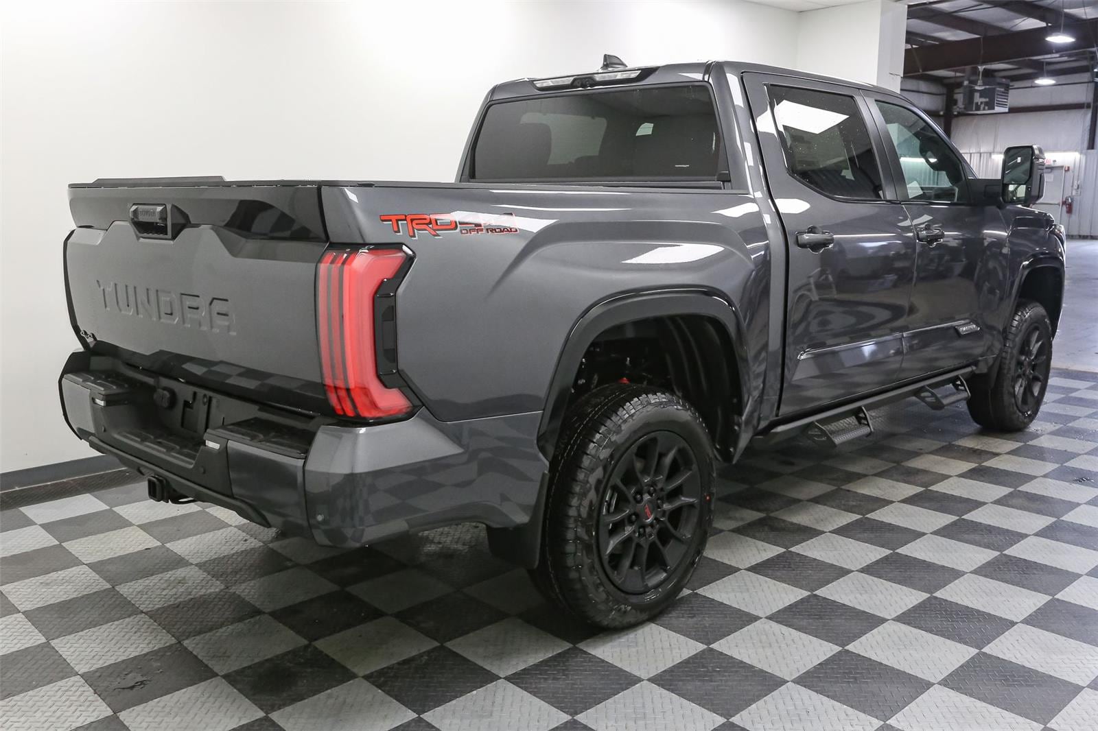 2026 Toyota Tundra Platinum - Photo 9