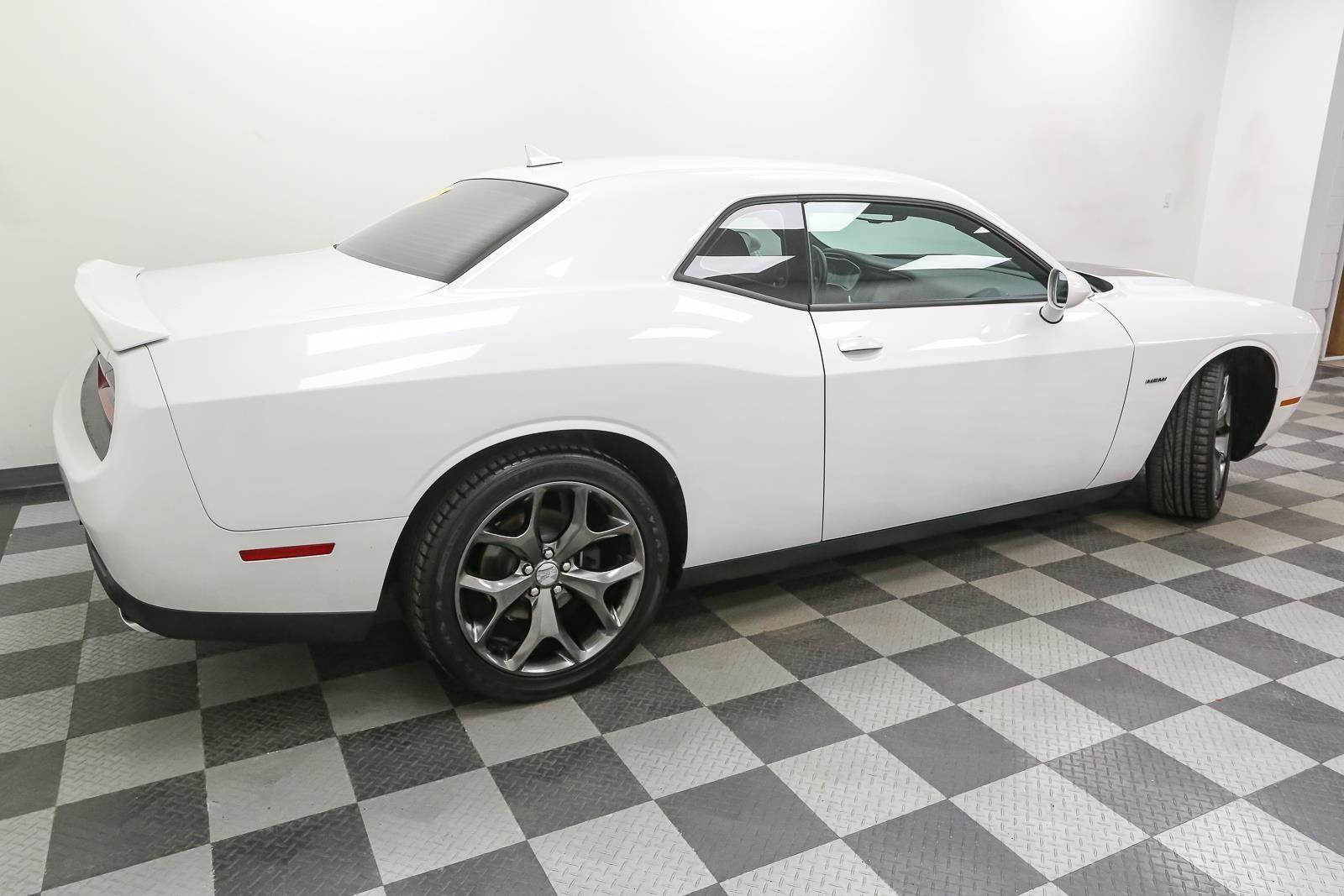 2015 Dodge Challenger R/T - Photo 10