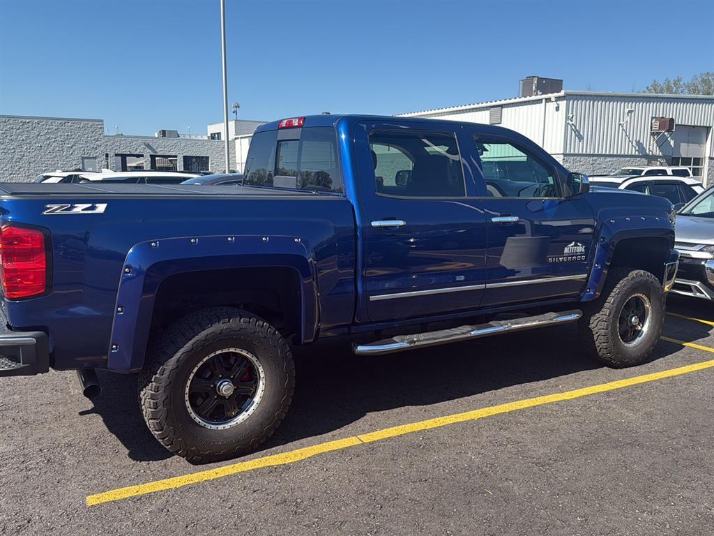 2014 Chevrolet Silverado 1500 LTZ photo 2