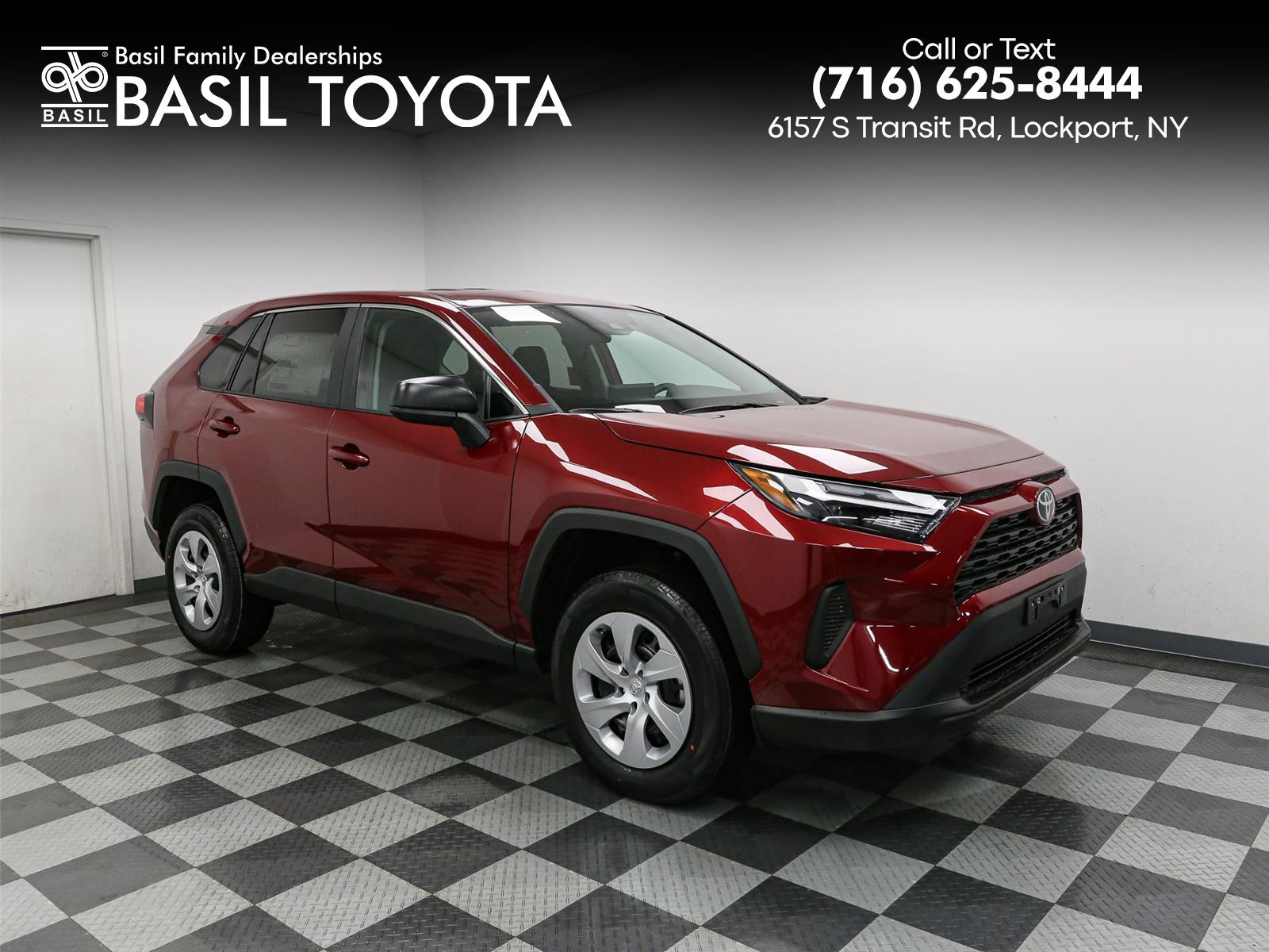 2025 Toyota RAV4 LE's photo