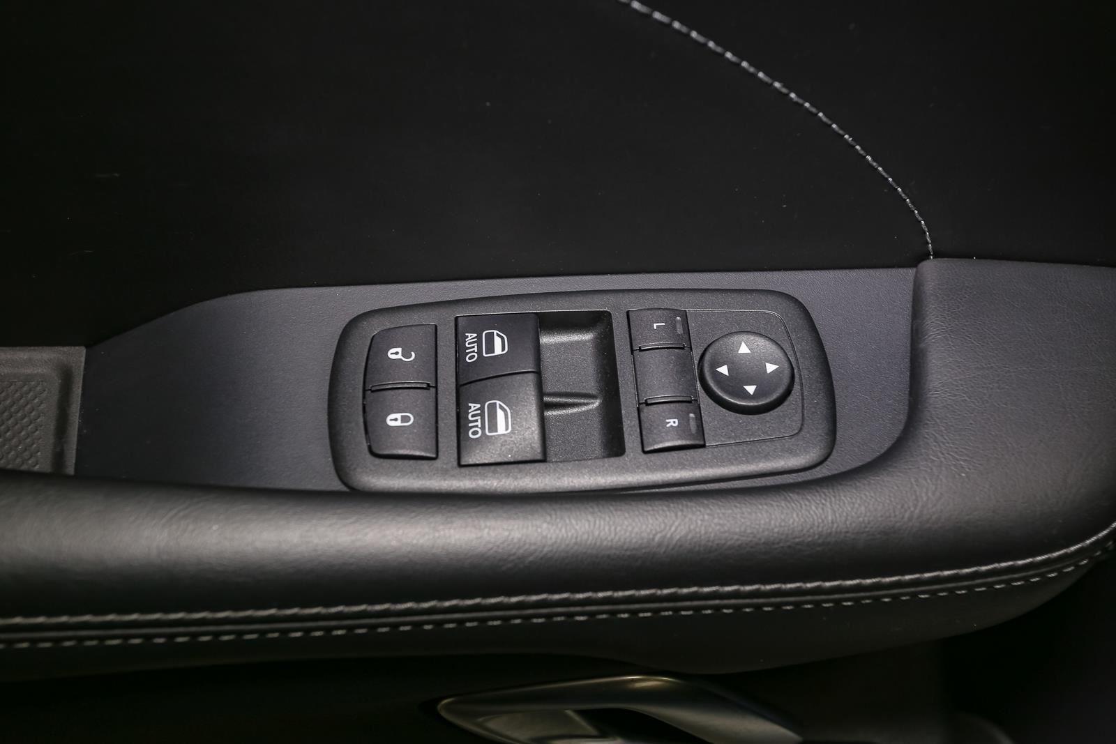 2015 Dodge Challenger R/T - Photo 40