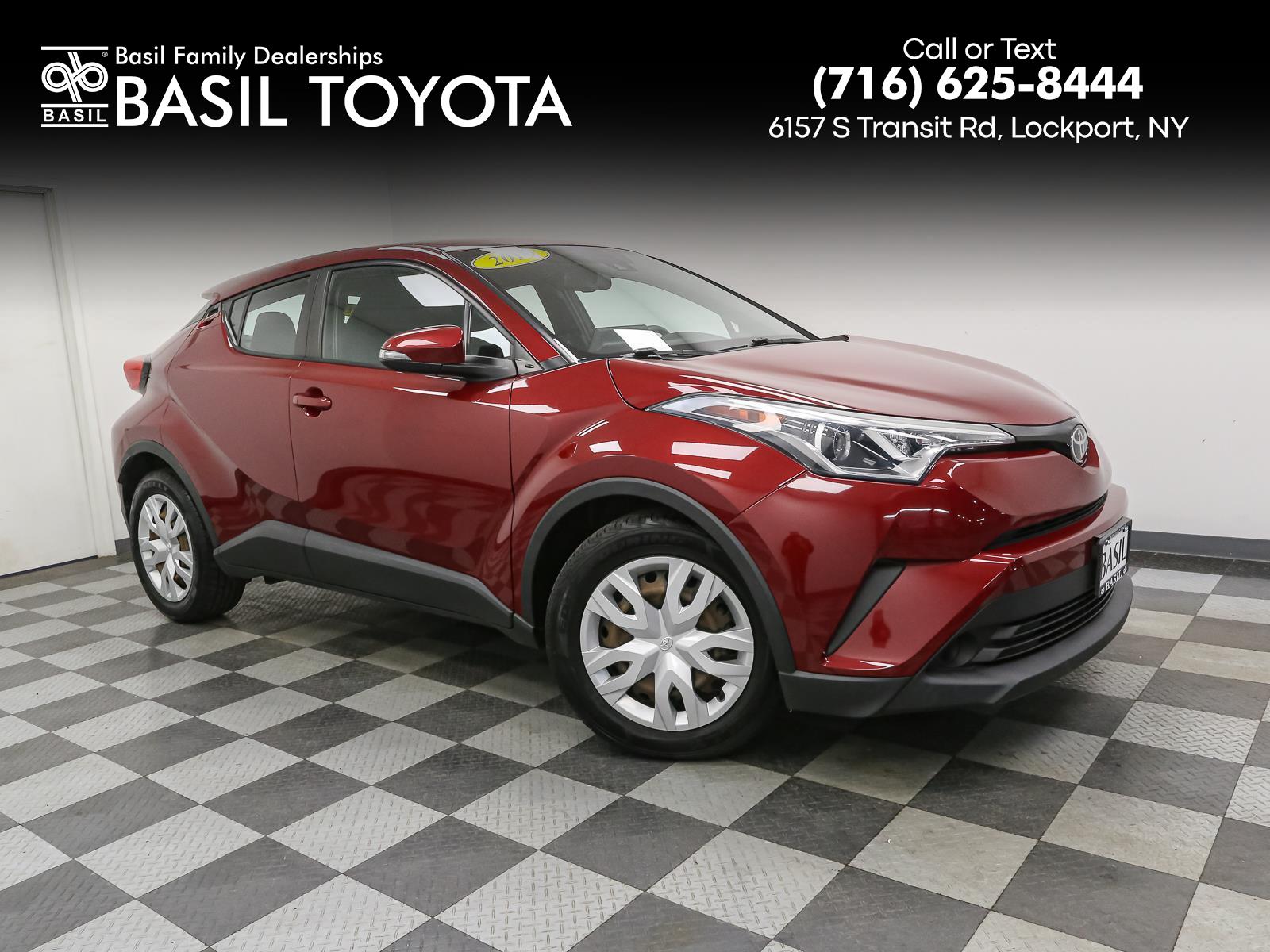 2019 Toyota C-HR LE's photo