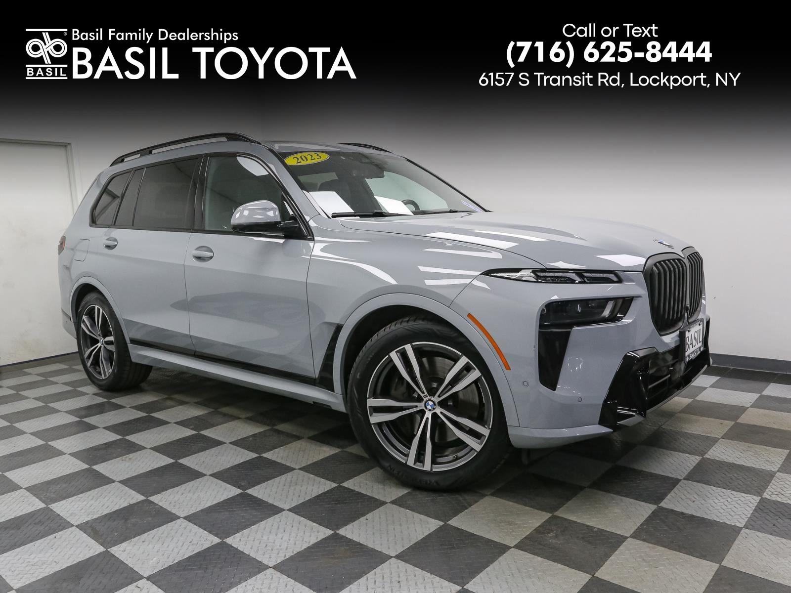 2023 BMW X7 40i's photo