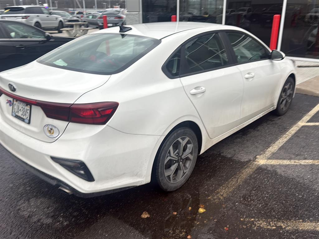 2019 Kia Forte LXS photo 2