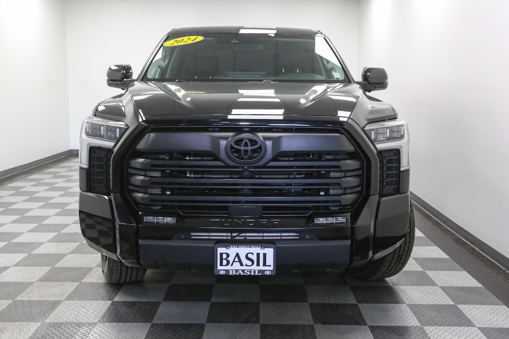 Used 2024 Toyota Tundra Limited CrewMax