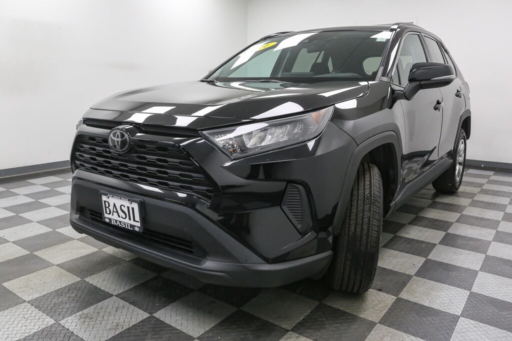 Used 2021 Toyota RAV4 LE SUV