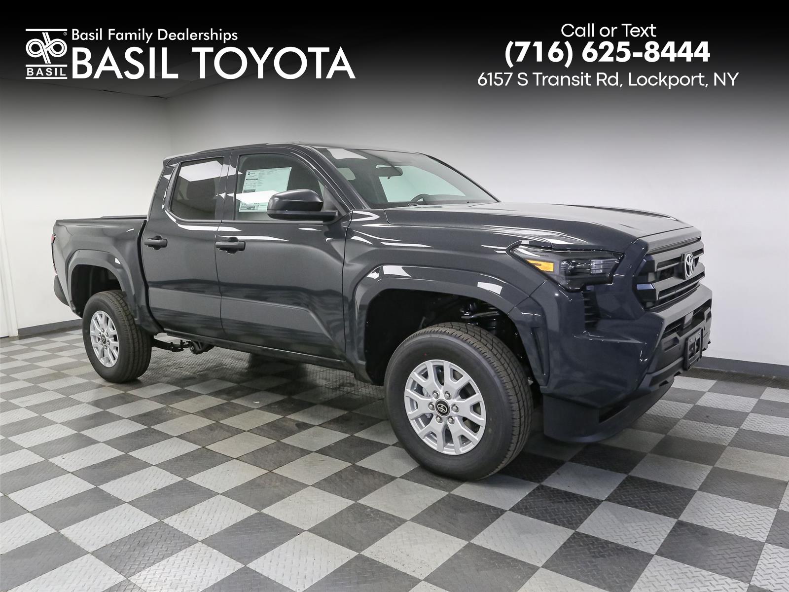 2025 Toyota Tacoma SR's photo