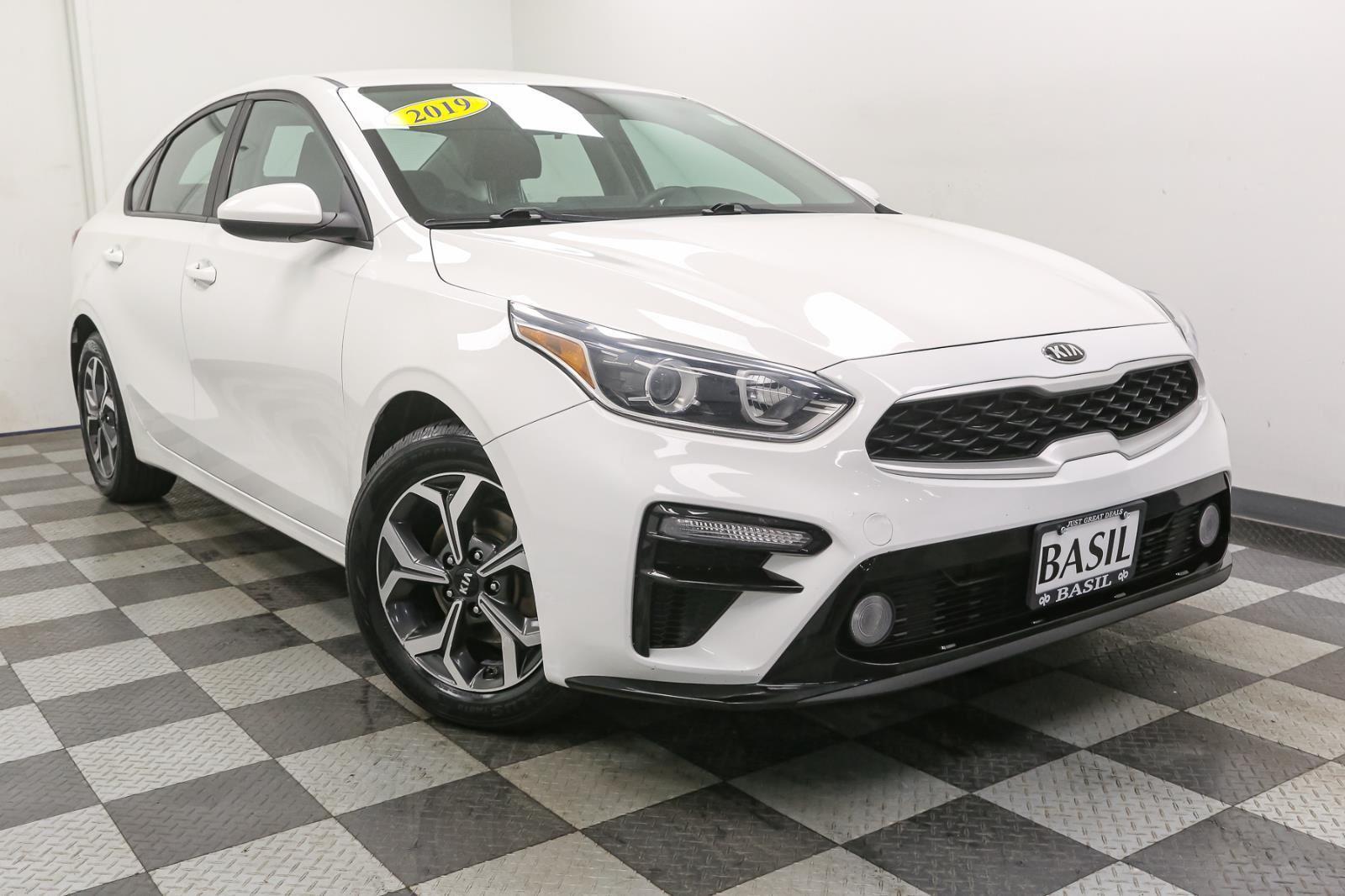 Used 2019 Kia FORTE LXS with VIN 3KPF24AD8KE043573 for sale in Lockport, NY