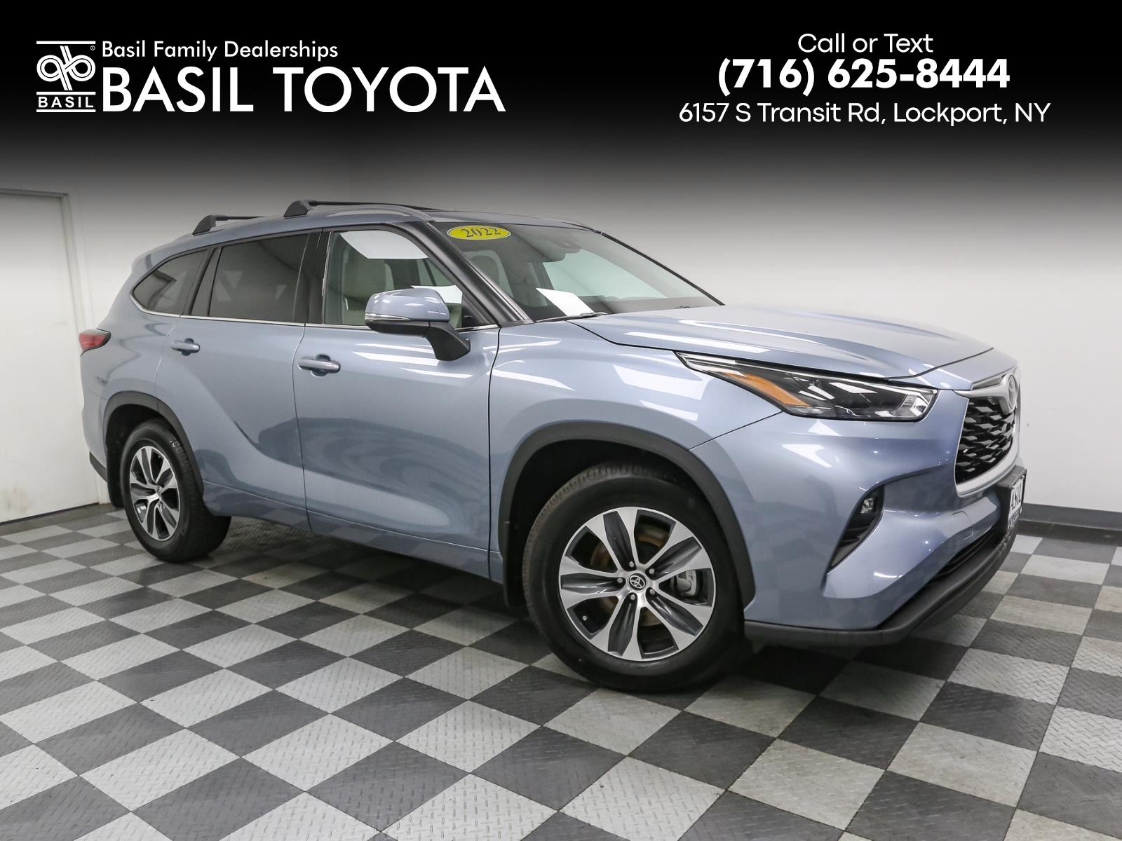 2022 Toyota Highlander XLE's photo