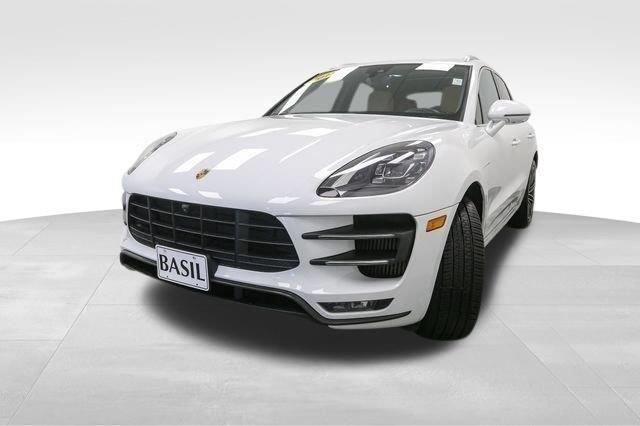2018 Porsche Macan Turbo photo 4